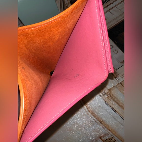 CELINE Grained Multifunction
Strap Wallet - Picture 5 of 9